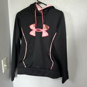 Under Armour Women’s black w/Pink Camo Logo & hoodie sweatshirt, Size SM/P